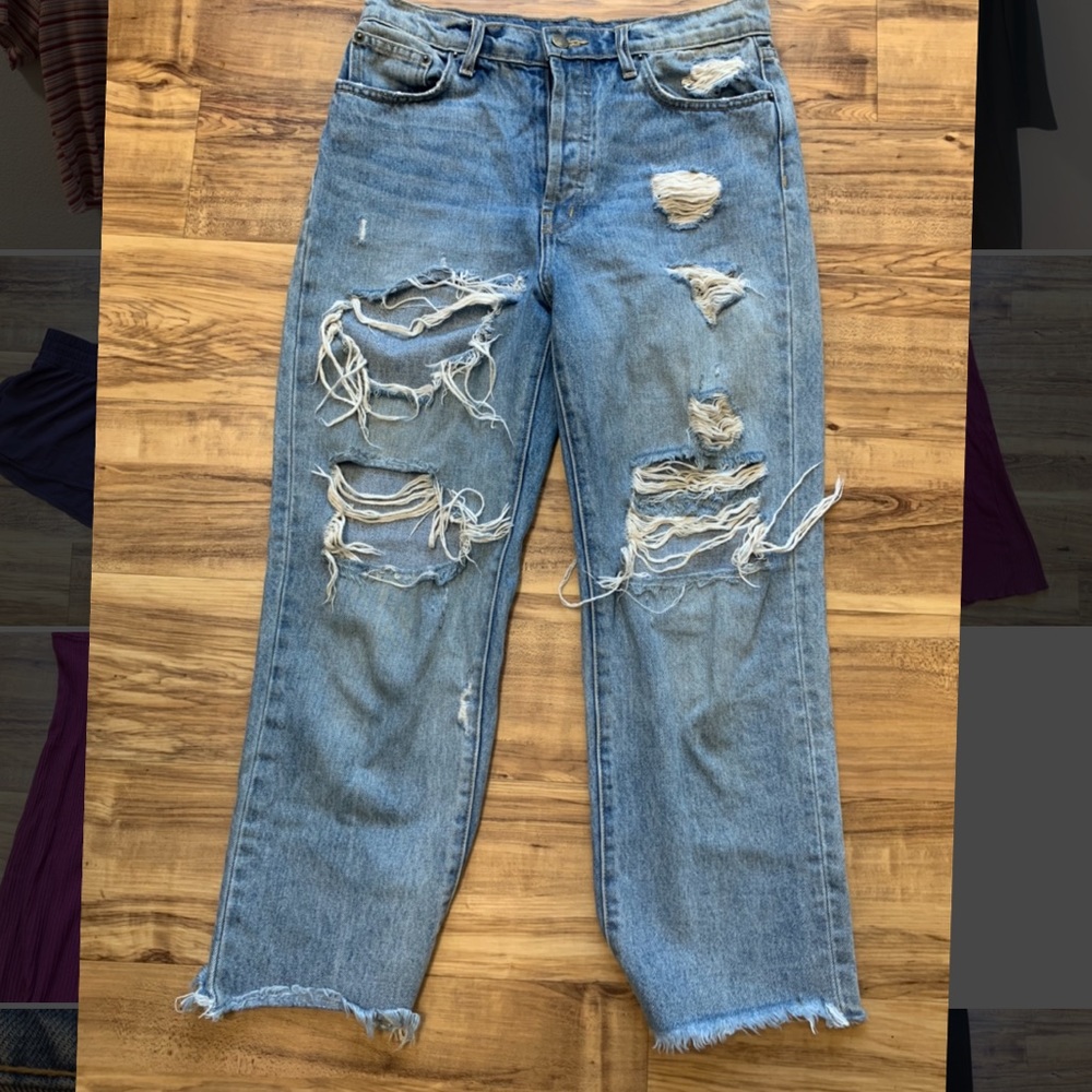 Carmar denim size 26 distressed jeans